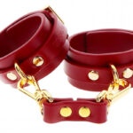 Koženkové putá na ruky Luxury Bondage Putá na ruky Pre páry