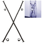 CalExotics Nocturnal Sex Over The Door Cross putá na dvere v tvare X